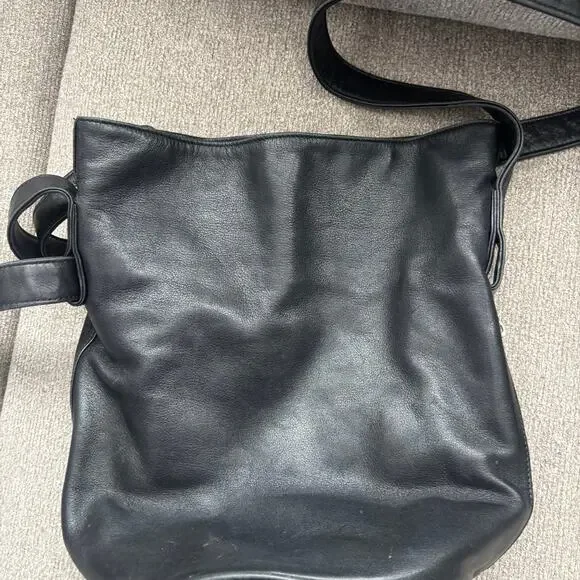 Vintage Feminine Lisa Loren Handbag Minimalist Casual Quiet Luxury Chic - Picture 2 of 9